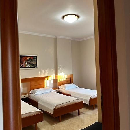 Ami Apartament Vlore Exterior photo